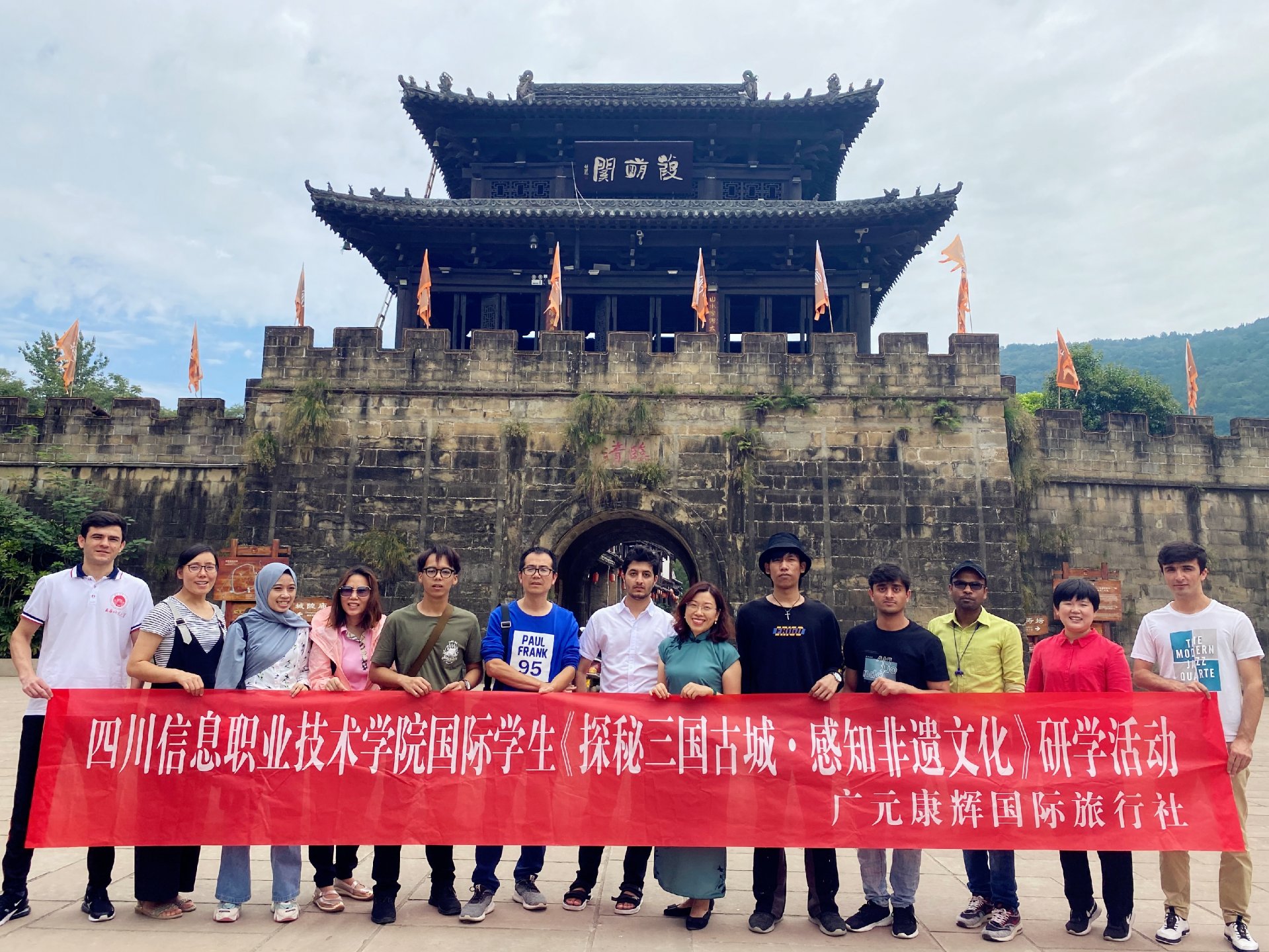 可先确认当前栏目名称