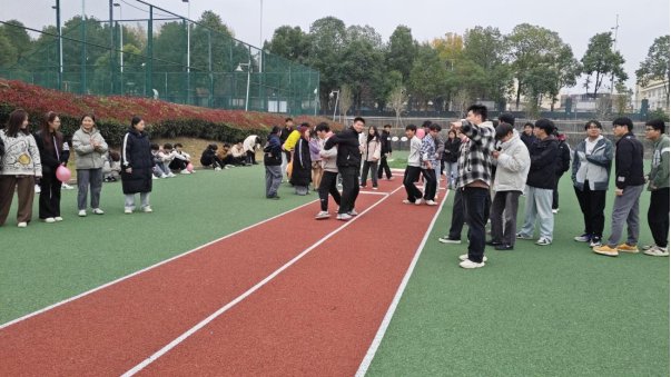 快乐同行”开云在线官网优惠活动团建活