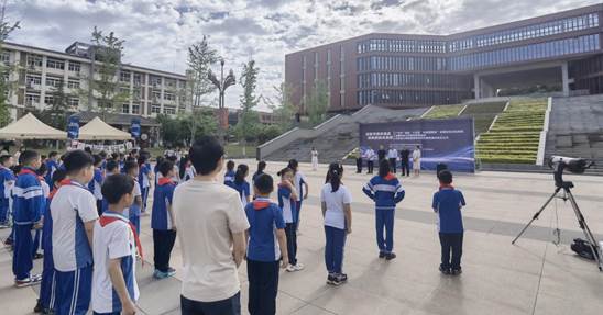 为该校师生及雪峰街小学小开云在线官网